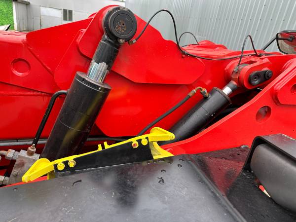 Телескопічний навантажувач Manitou MLT 845 (2016)