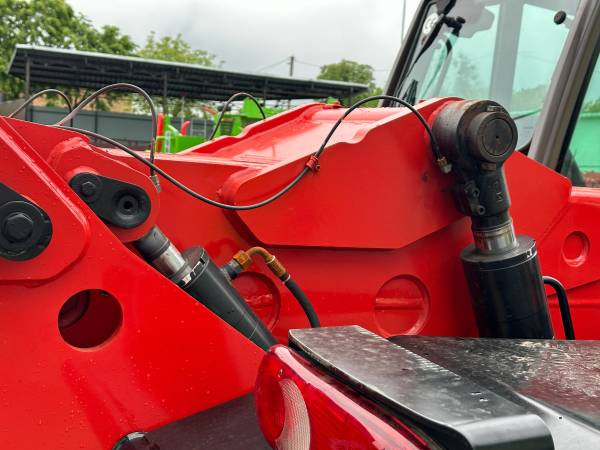 Телескопічний навантажувач Manitou MLT 845 (2016)