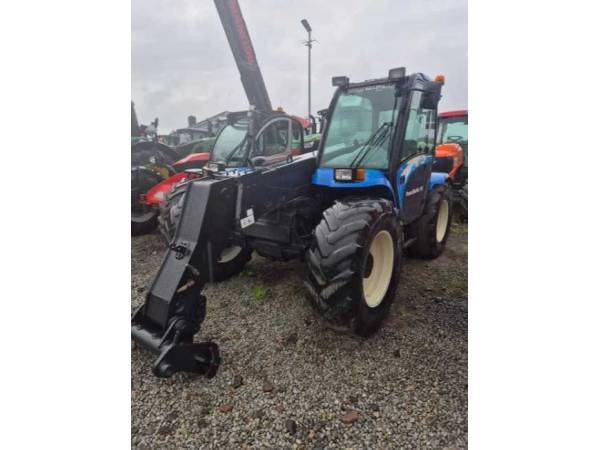 Навантажувач New Holland  LM435A (2005)