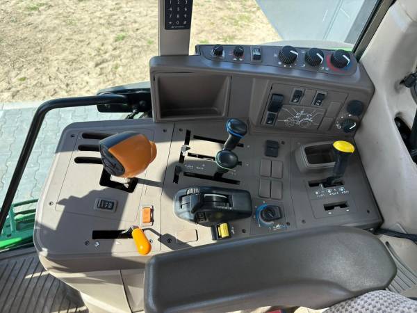 Трактор John Deere 6150M (2013)