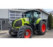 Трактор Claas Axion 850