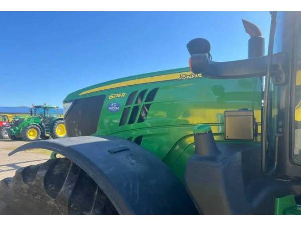 Трактор John Deere 6215 R (2015)