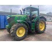 Трактор John Deere 6215R