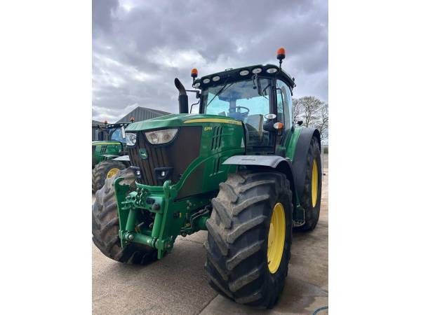 Трактор John Deere 6215R (2015)