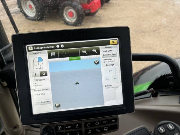 Трактор John Deere 6215R (2018)