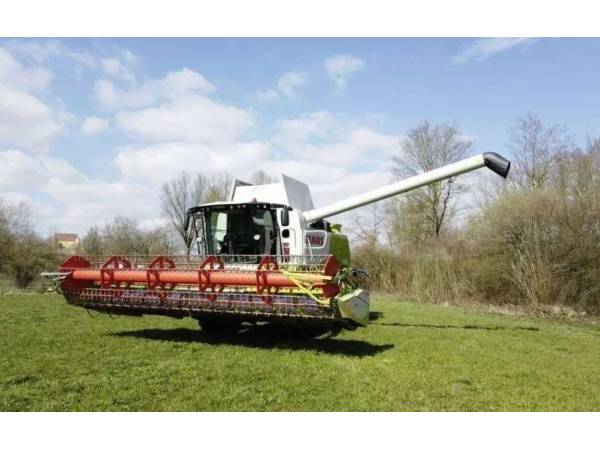 Комбайн Claas Lexion 750 (2011)