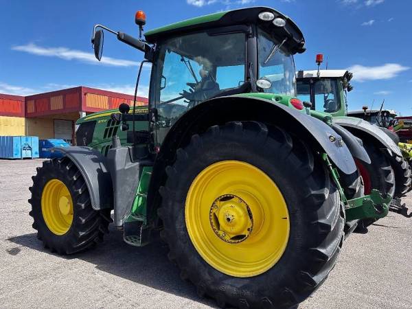Трактор John Deere 6210R (2013)