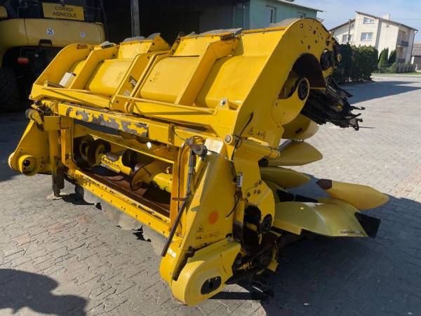 Жниварка кукурудзяна New Holland MF 880 W (2004)