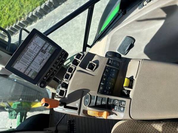 Трактор John Deere 6175R (2015)