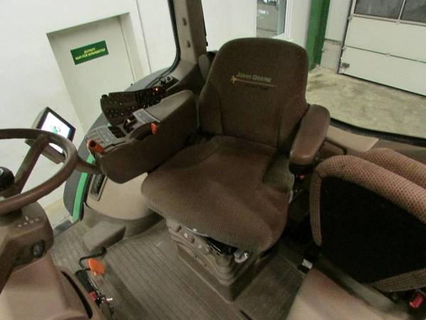Трактор John Deere 8310R (2012)