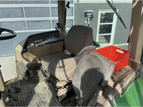 Трактор John Deere 8100 (1995)