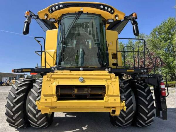 Комбайн New Holland CR8.90 Revelation (2018)