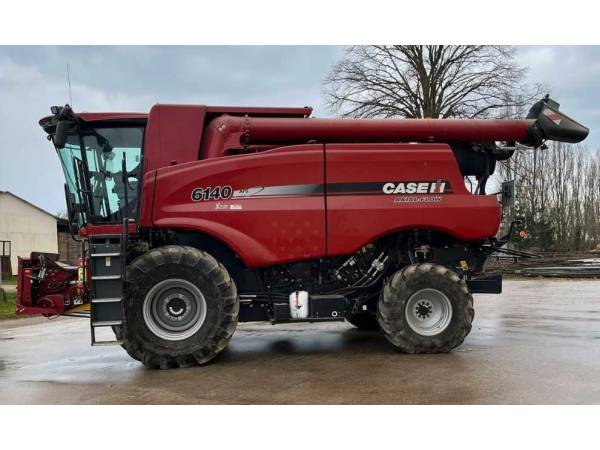 Комбайн Case IH Axial Flow 6140 (2016)