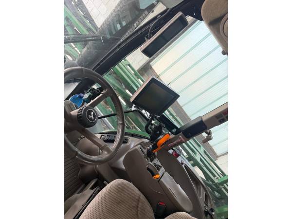Самоходный опрыскиватель John Deere R4040i (2019)