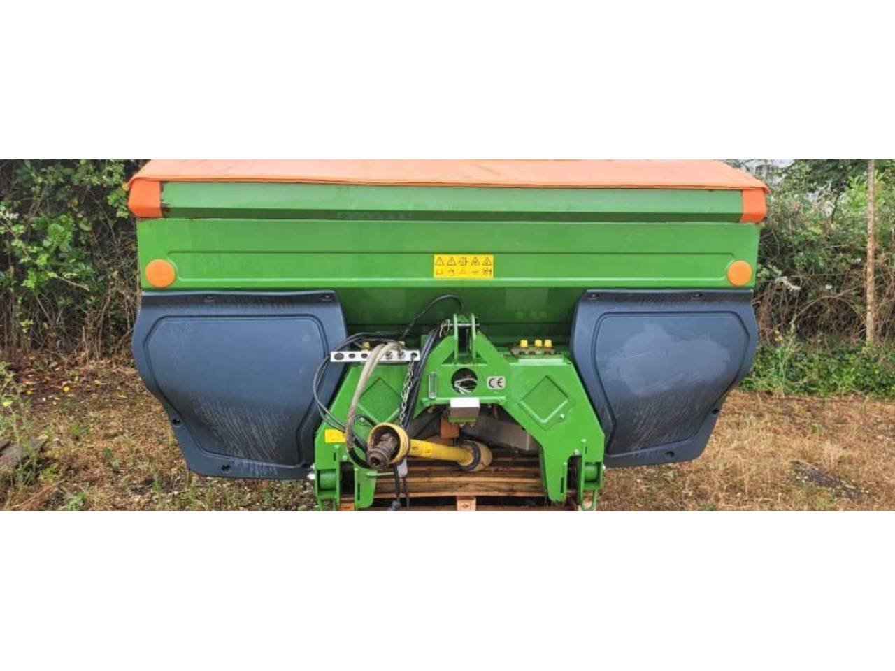 Розкидач добрив Amazone ZAM 1501 (2011) - ТриДаАгро - С/Г Техніка