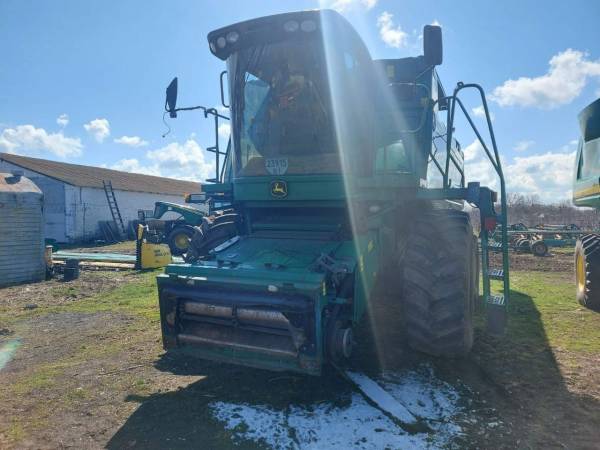 Комбайн John Deere 9880i STS (2007)