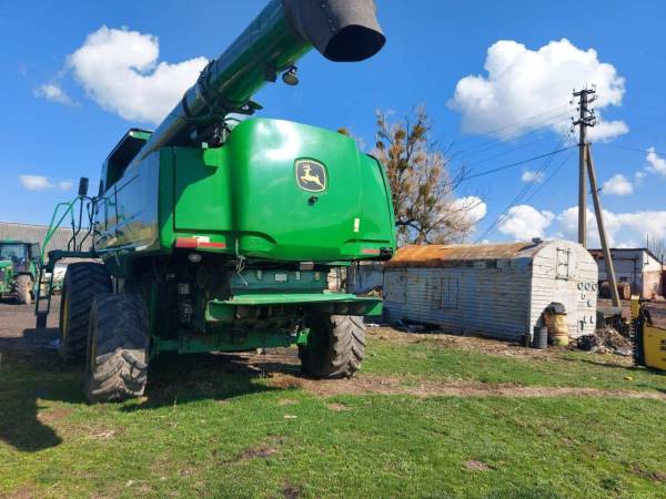 Комбайн John Deere 9880i STS (2007)