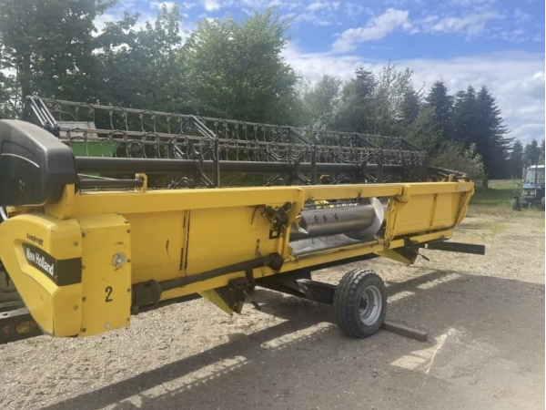 Комбайн New Holland CX840 (2003)