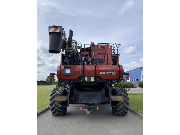 Комбайн Case IH 7150 Axial-Flow (2023)