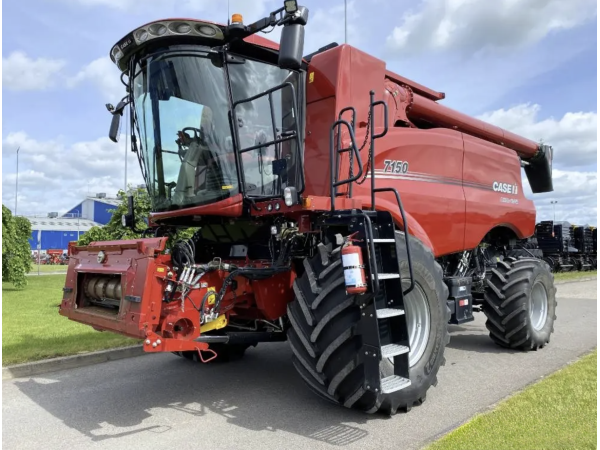 Комбайн Case IH 7150 Axial-Flow (2023)