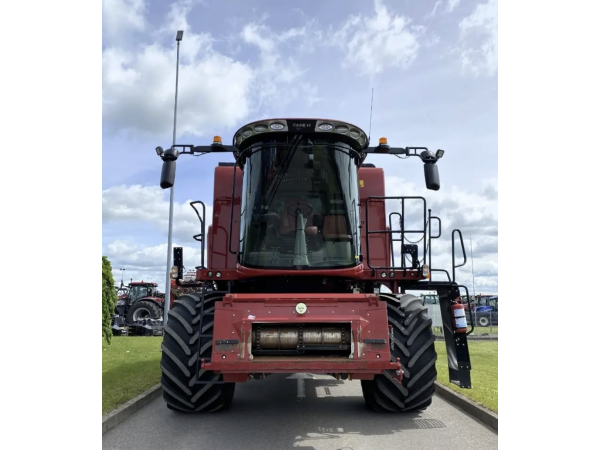 Комбайн Case IH 7150 Axial-Flow (2023)