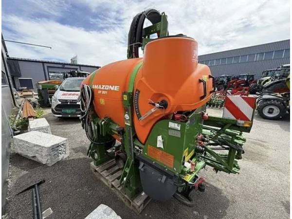 Навесной опрыскиватель Amazone UF-Q 901 (2025)