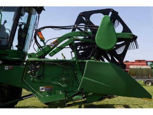 Жниварка John Deere 625F (2007)