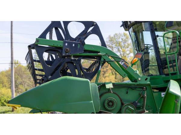 Жниварка John Deere 625F (2007)