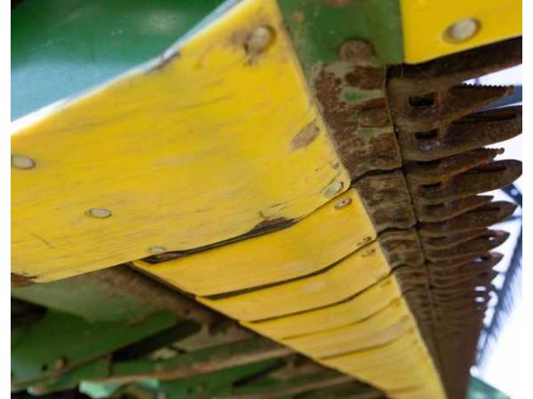 Жниварка John Deere 625F (2007)