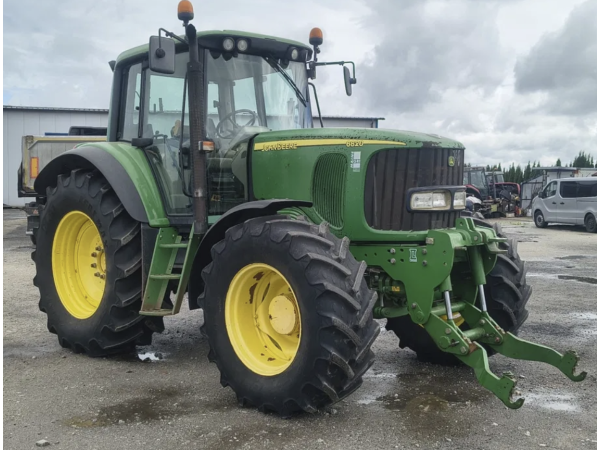 Трактор John Deere 6820 (2004)