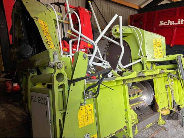 Силосуборочный комбайн Claas RU 600