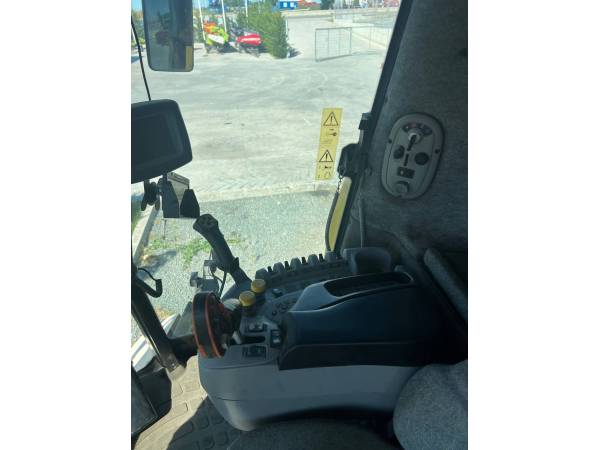 Комбайн New Holland CX760 (2005)