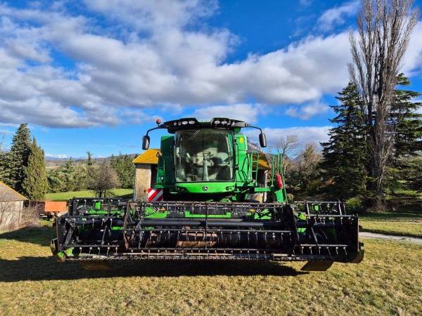 Комбайн John Deere W550 (2014)