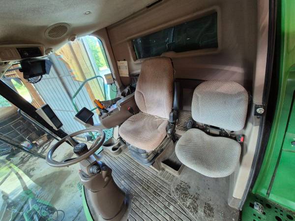 Комбайн John Deere W550 (2014)