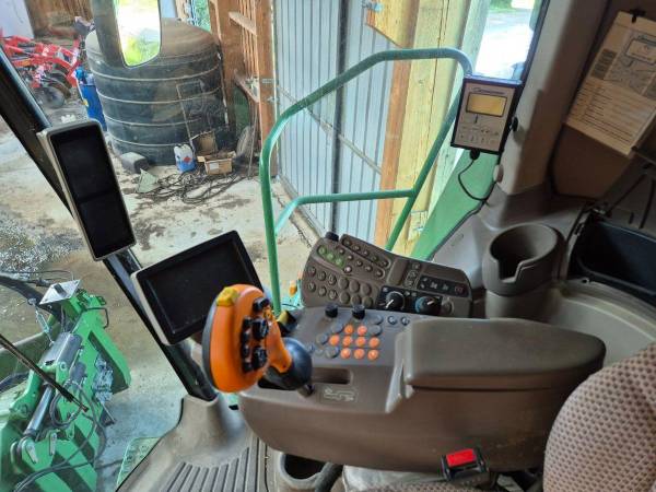 Комбайн John Deere W550 (2014)