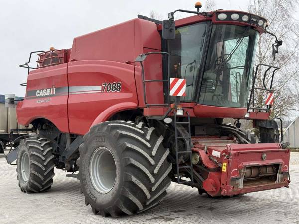 Комбайн Case IH 7088 (2010)