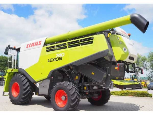 Комбайн Claas Lexion 740 (2016)
