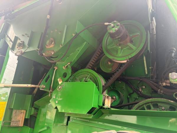 Комбайн John Deere W540 (2009)