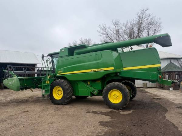 Комбайн John Deere W540 (2009)