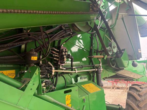 Комбайн John Deere W540 (2009)