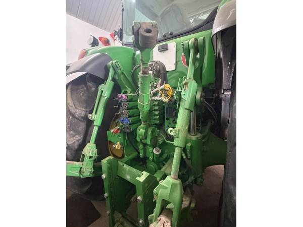 Трактор John Deere 8335R (2013)