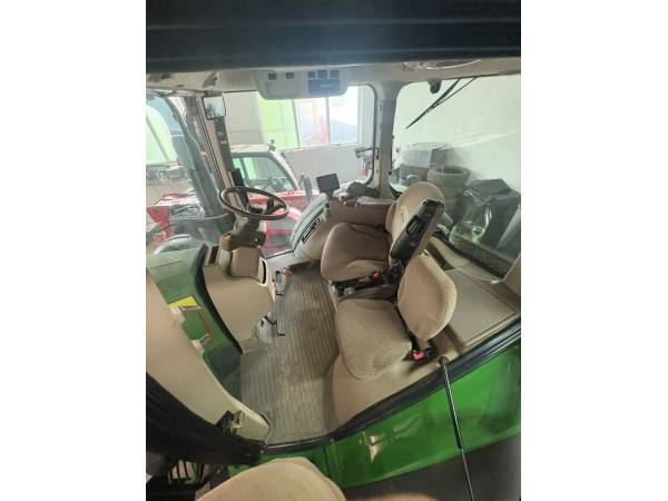 Трактор John Deere 8335R (2013)