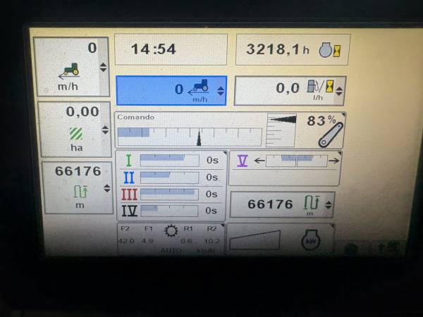 Трактор John Deere 8335R (2013)