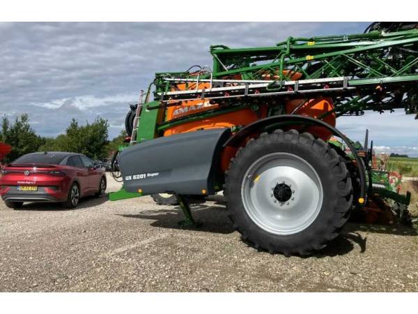 Причіпний обприскувач Amazone UX 5201 Super (2024)