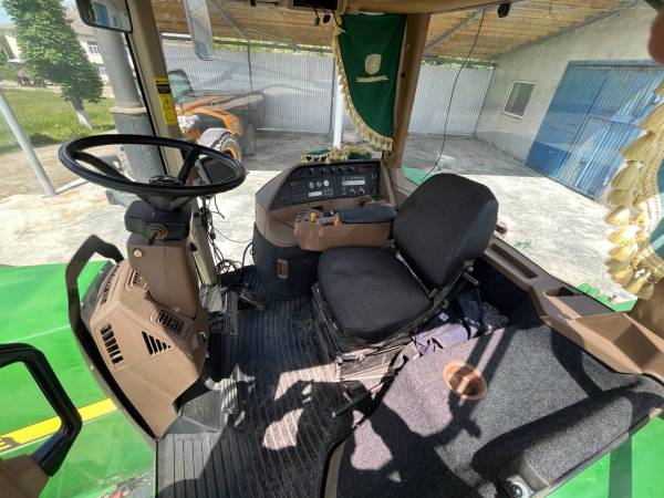 Трактор John Deere 8300 (1999)