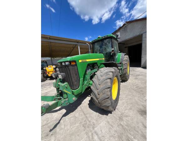 Трактор John Deere 8300 (1999)