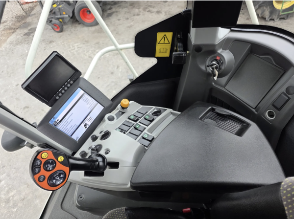 Кормозбиральний комбайн Claas Jaguar 860 (2015)
