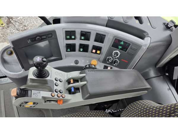Трактор Claas Axion 850 (2010)