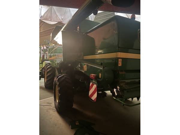 Комбайн John Deere W650 (2008)