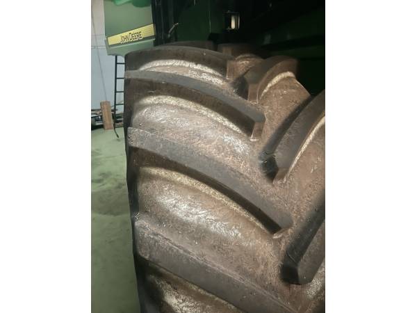 Комбайн John Deere W650 (2008)